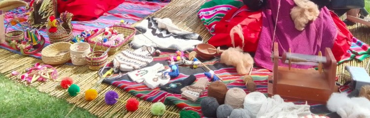Compras no Lago Titicaca, no Peru
