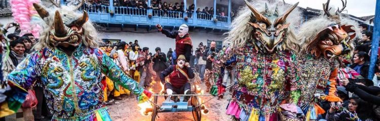 Festa da Padroeira Virgen de Carmen | Festividades do Peru e Cusco